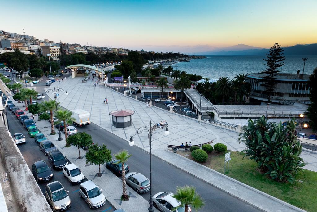 Hotel Lungomare Reggio Calabria Exterior photo