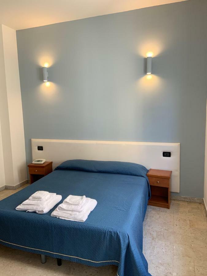 Hotel Lungomare Reggio Calabria Exterior photo