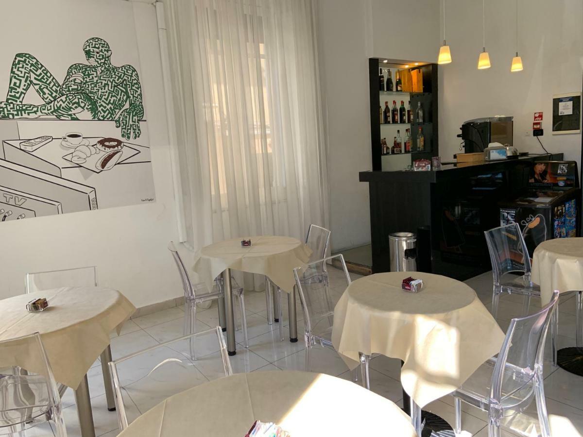 Hotel Lungomare Reggio Calabria Exterior photo